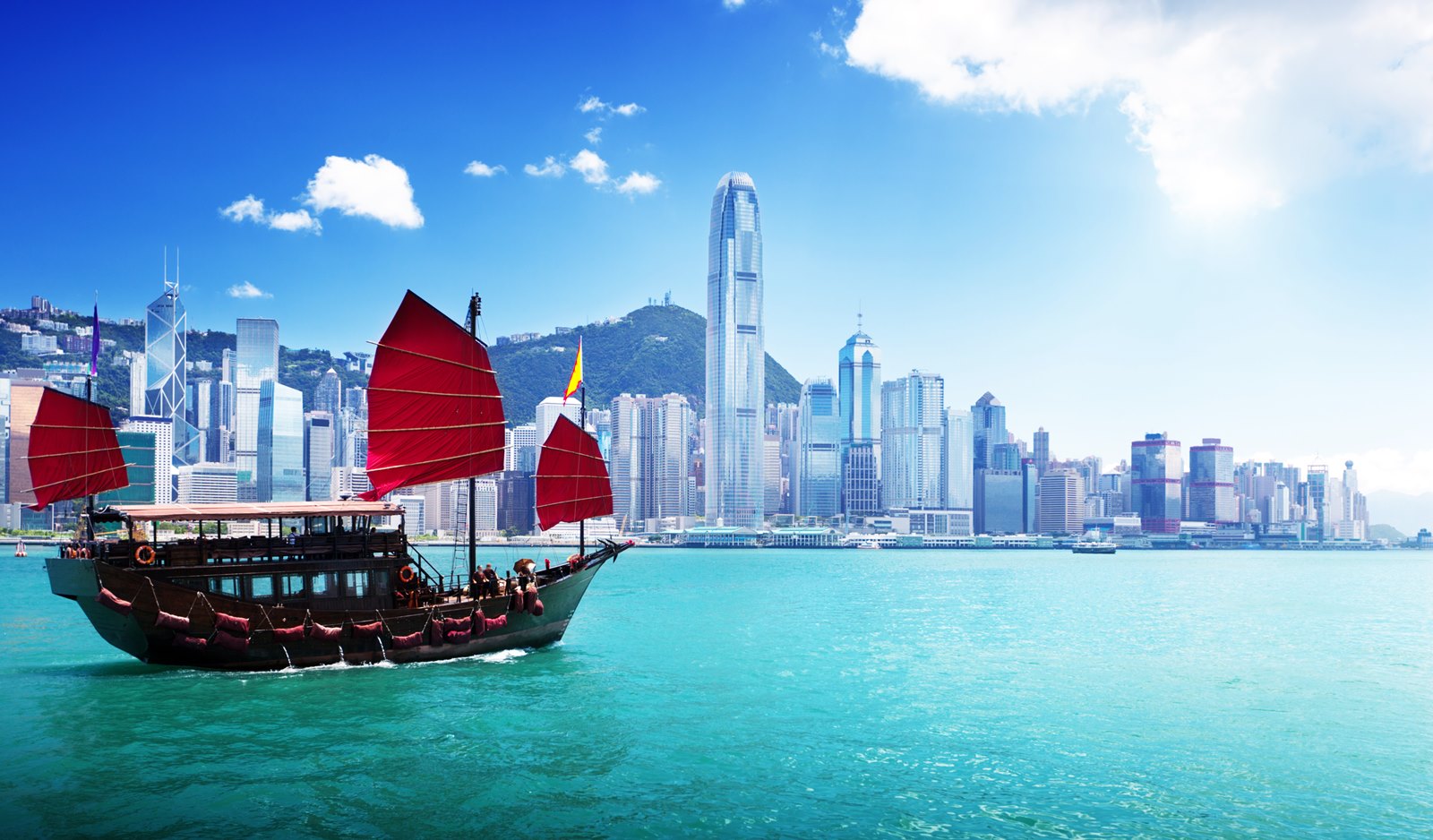 Hong Kong | LAT.40