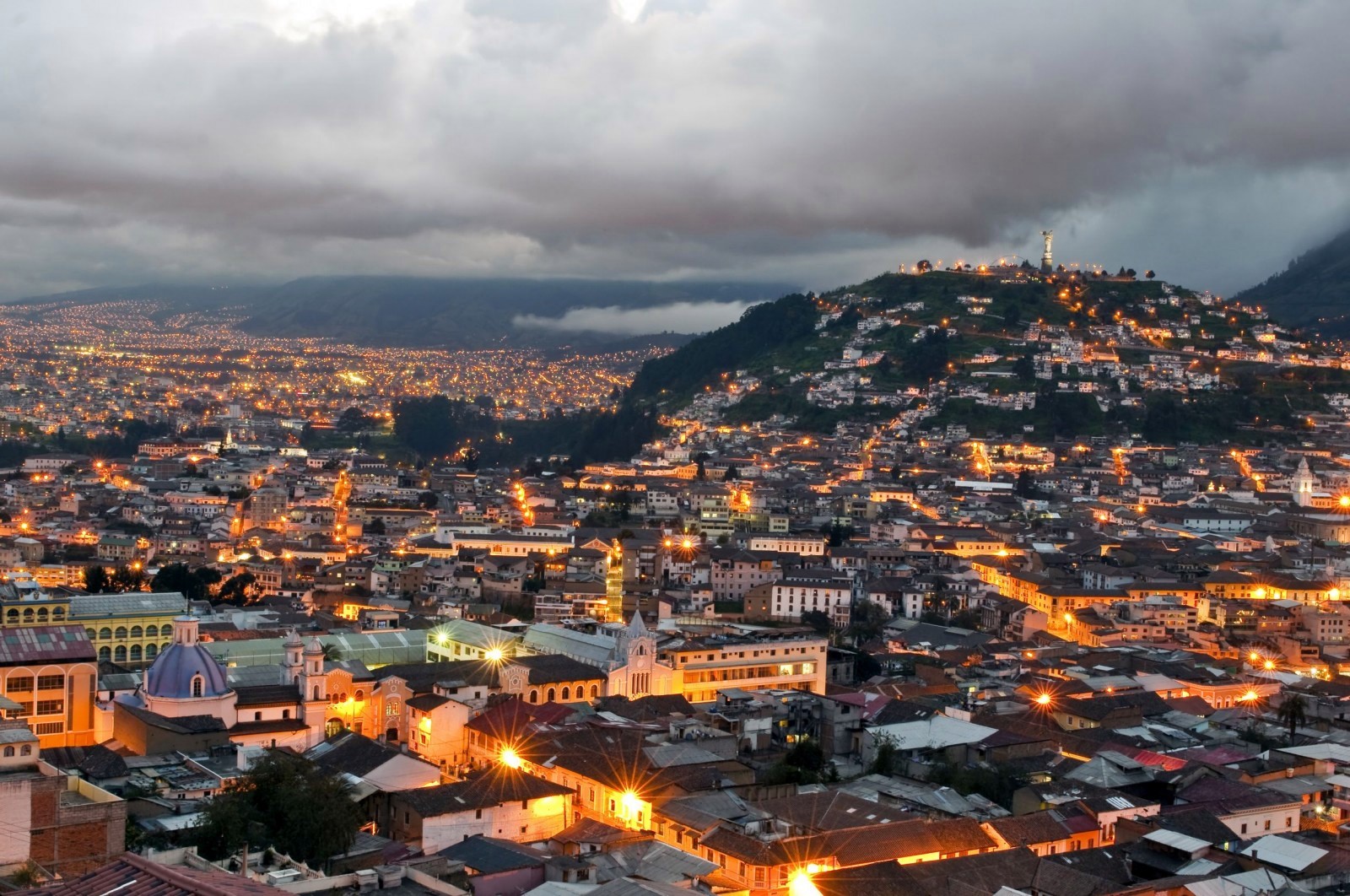 Quito | LAT.40