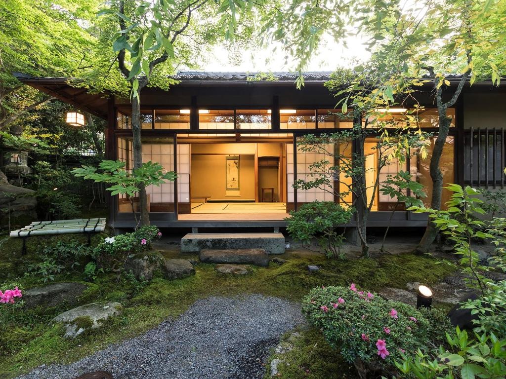Nanzenji Sando Kikusui en su destino