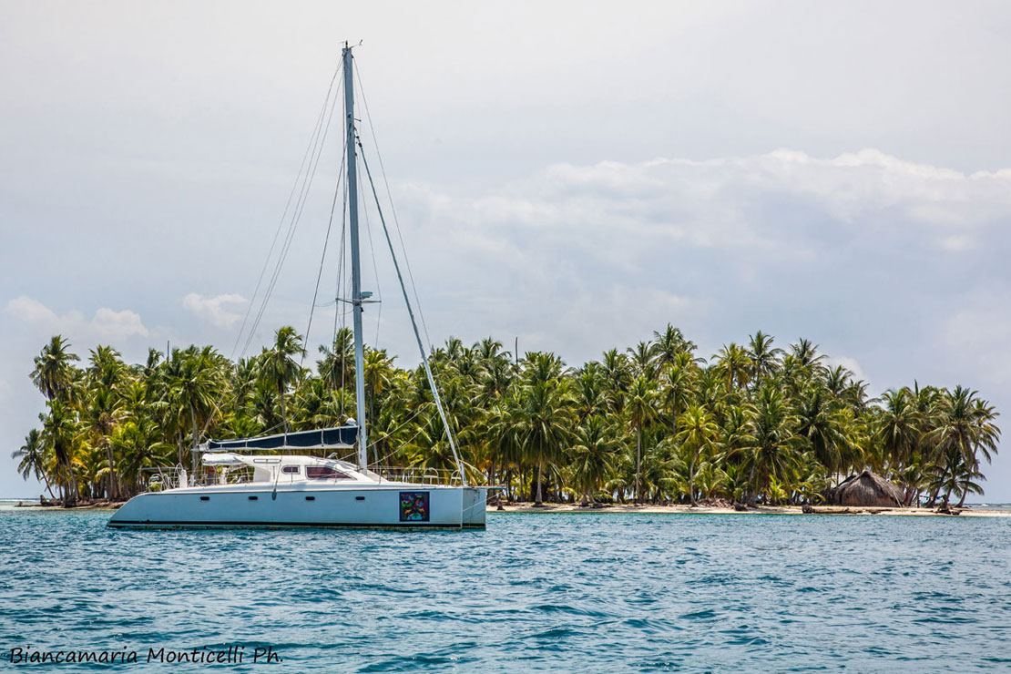 Valpar Nautitech 44  en San Blas Islands
