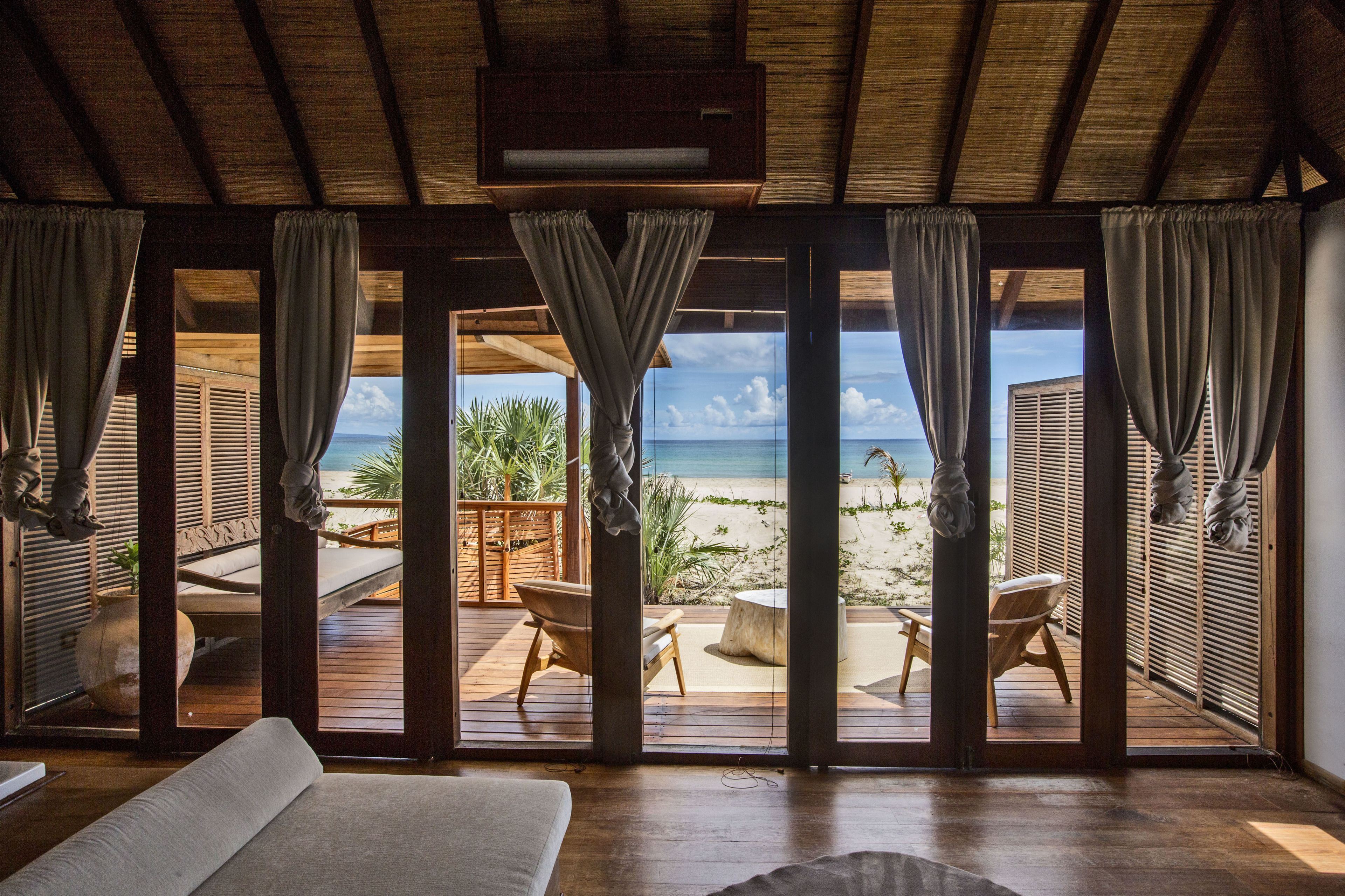 Sentidos Beach Retreat  | LAT.40