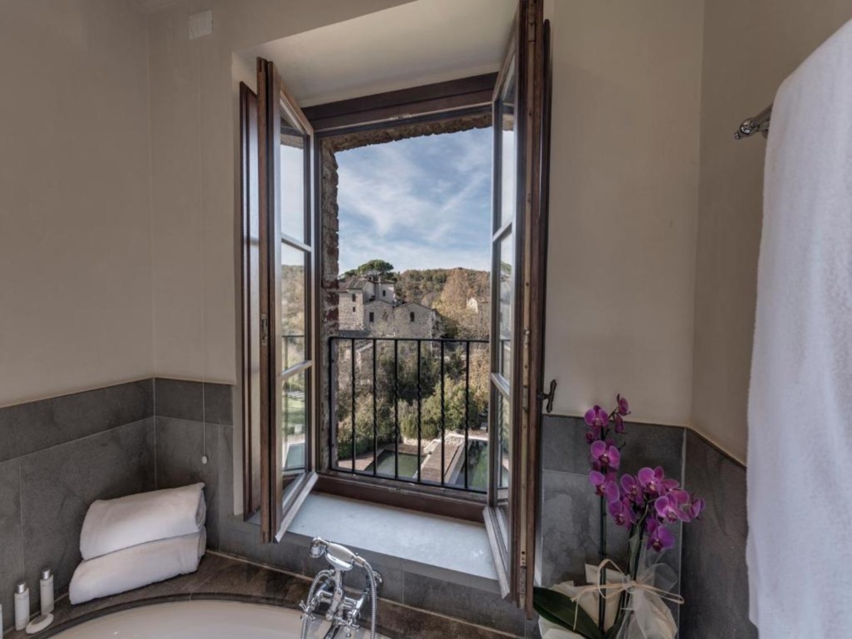 Castel Monastero en Toscana