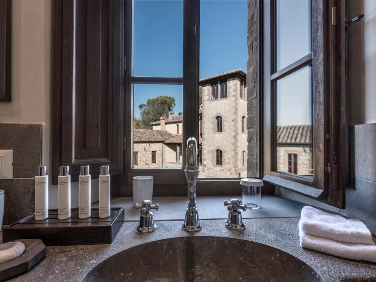 Castel Monastero en Toscana