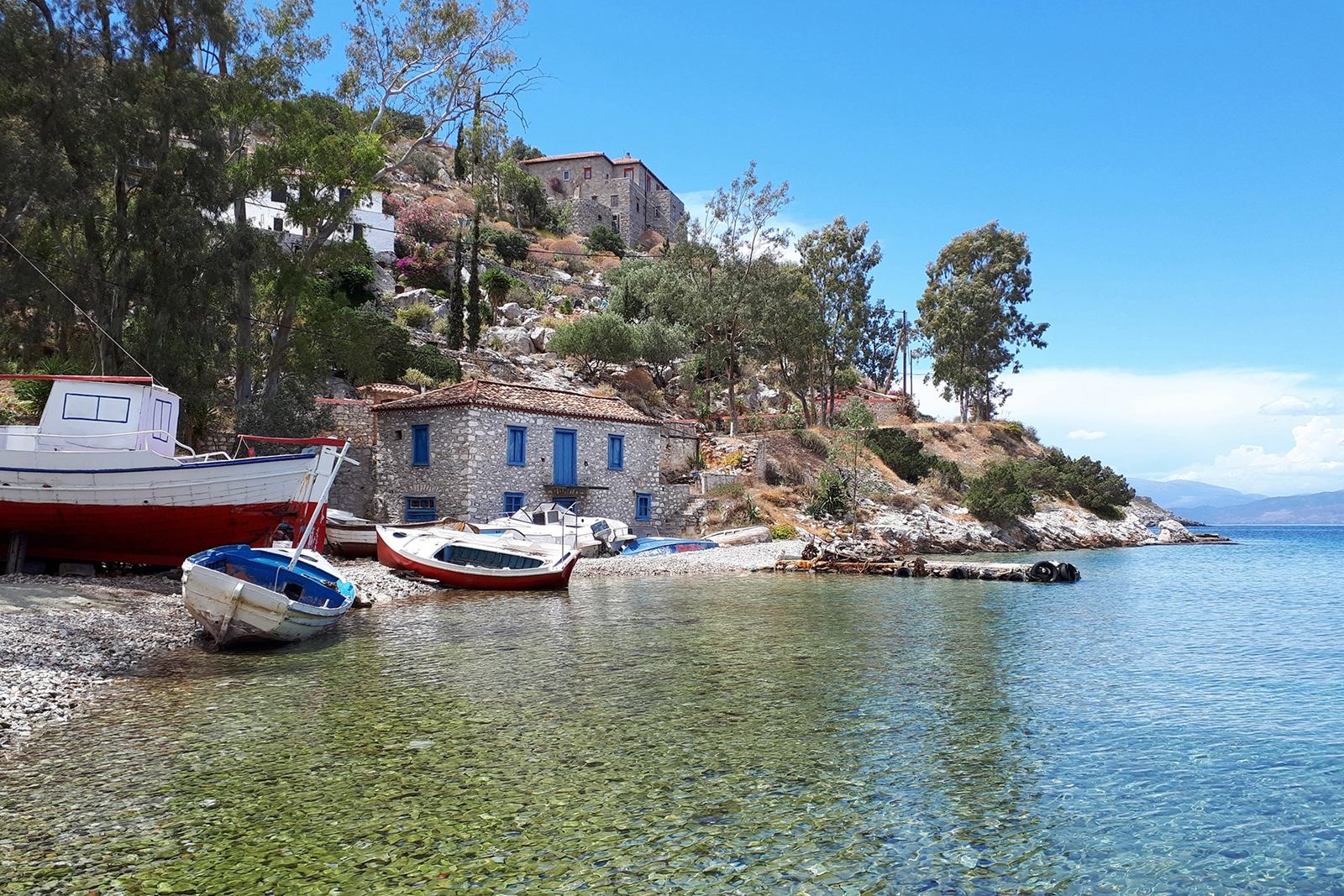 Hydra  | LAT.40
