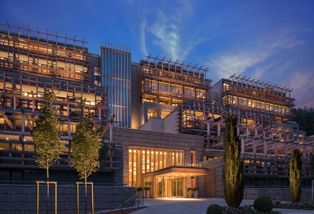 Waldhotel by Burgenstock Lake Lucerne en su destino