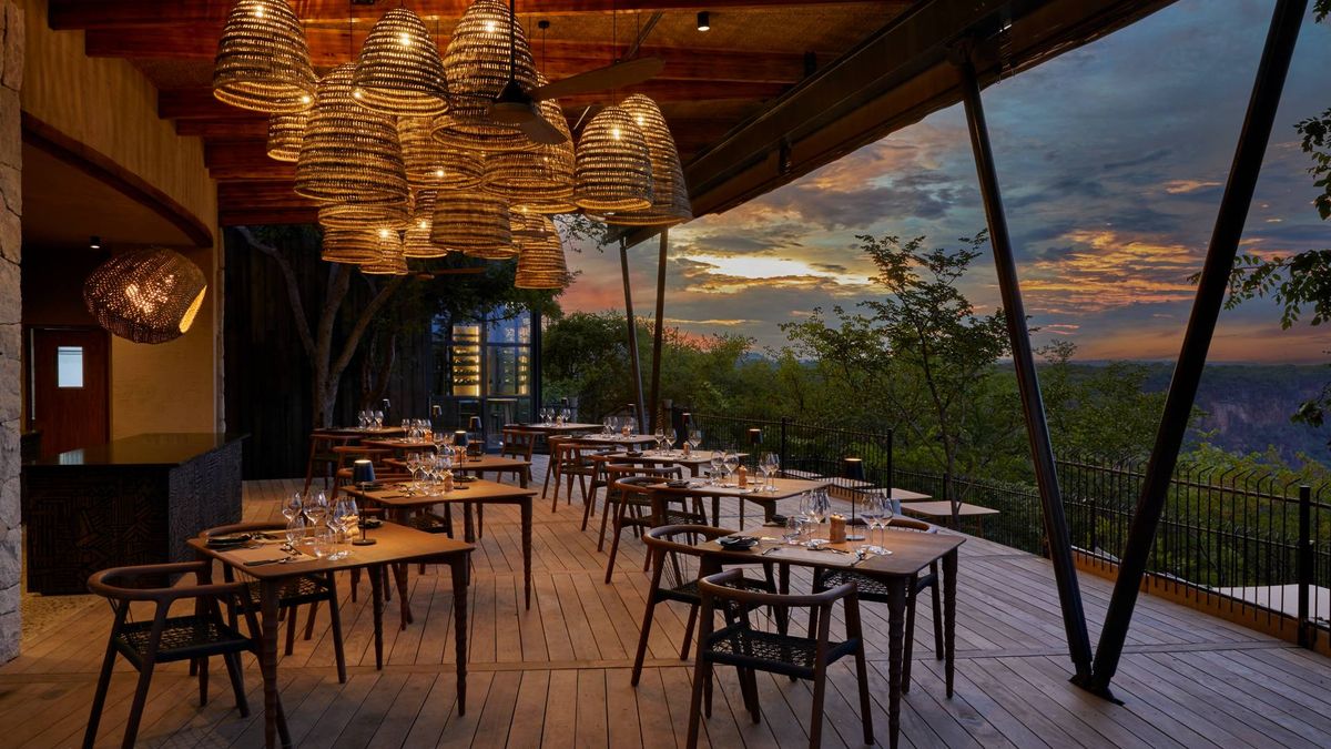 Cmm0nxfnn2ls2q28ispdee8i9 finalweb 10main area restaurant 8 1200x675