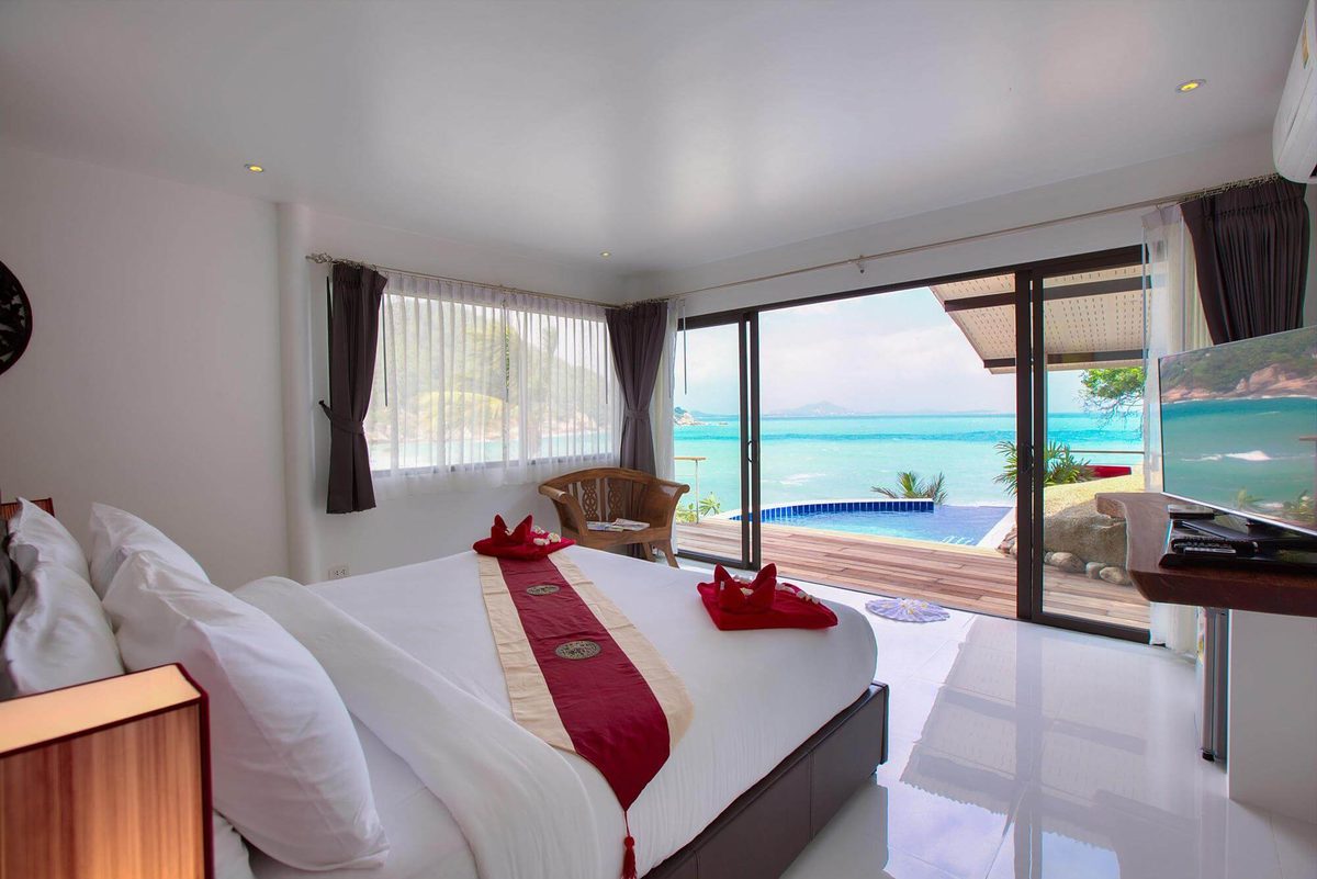 Private pool villa 11