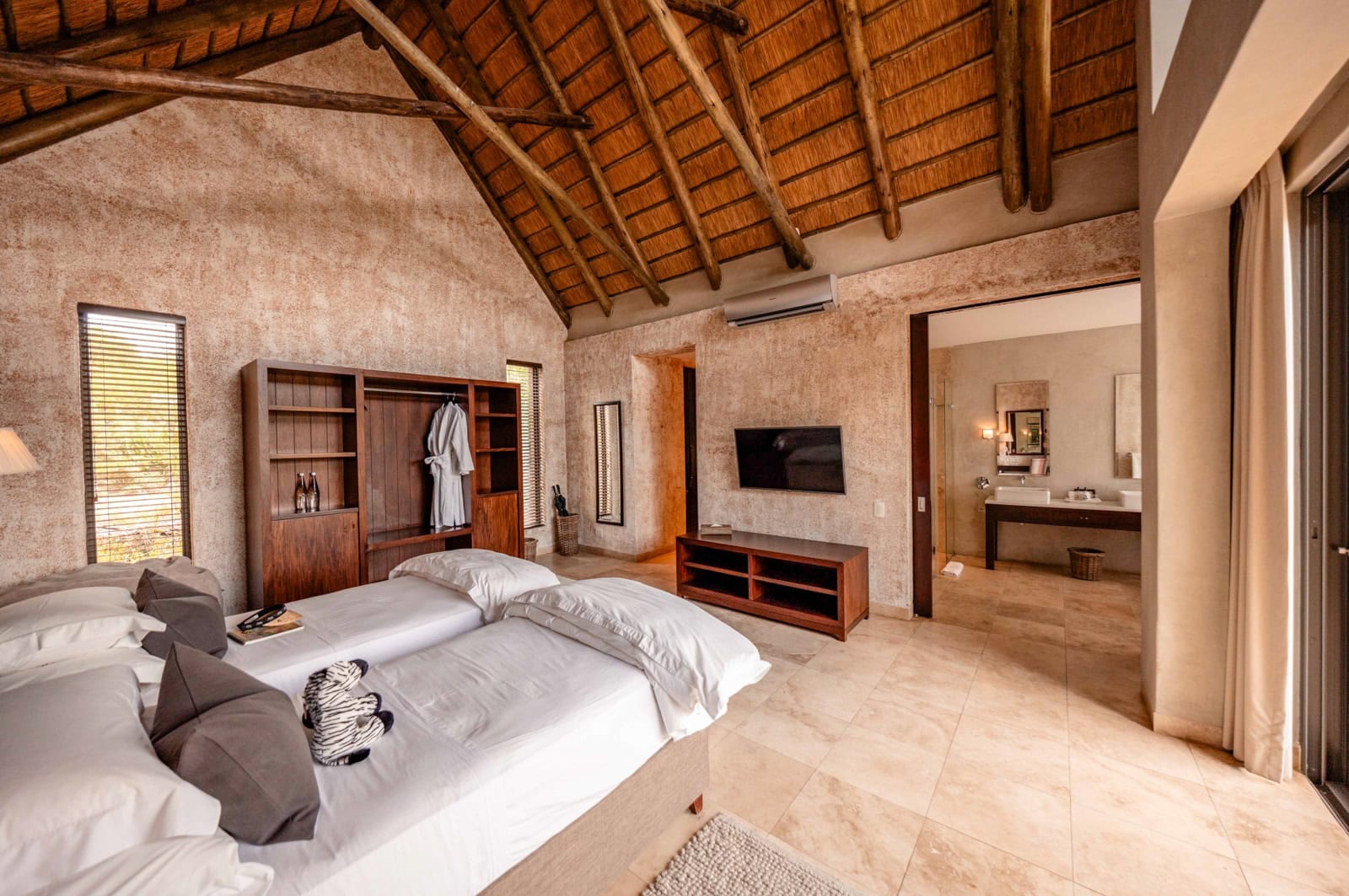 Kapama southern camp family villa 2nd bedroom