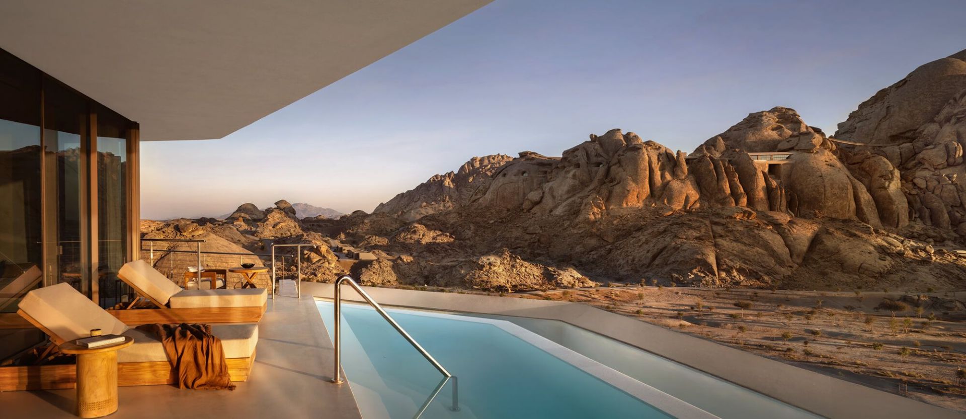Desert Rock Resort en mar rojo