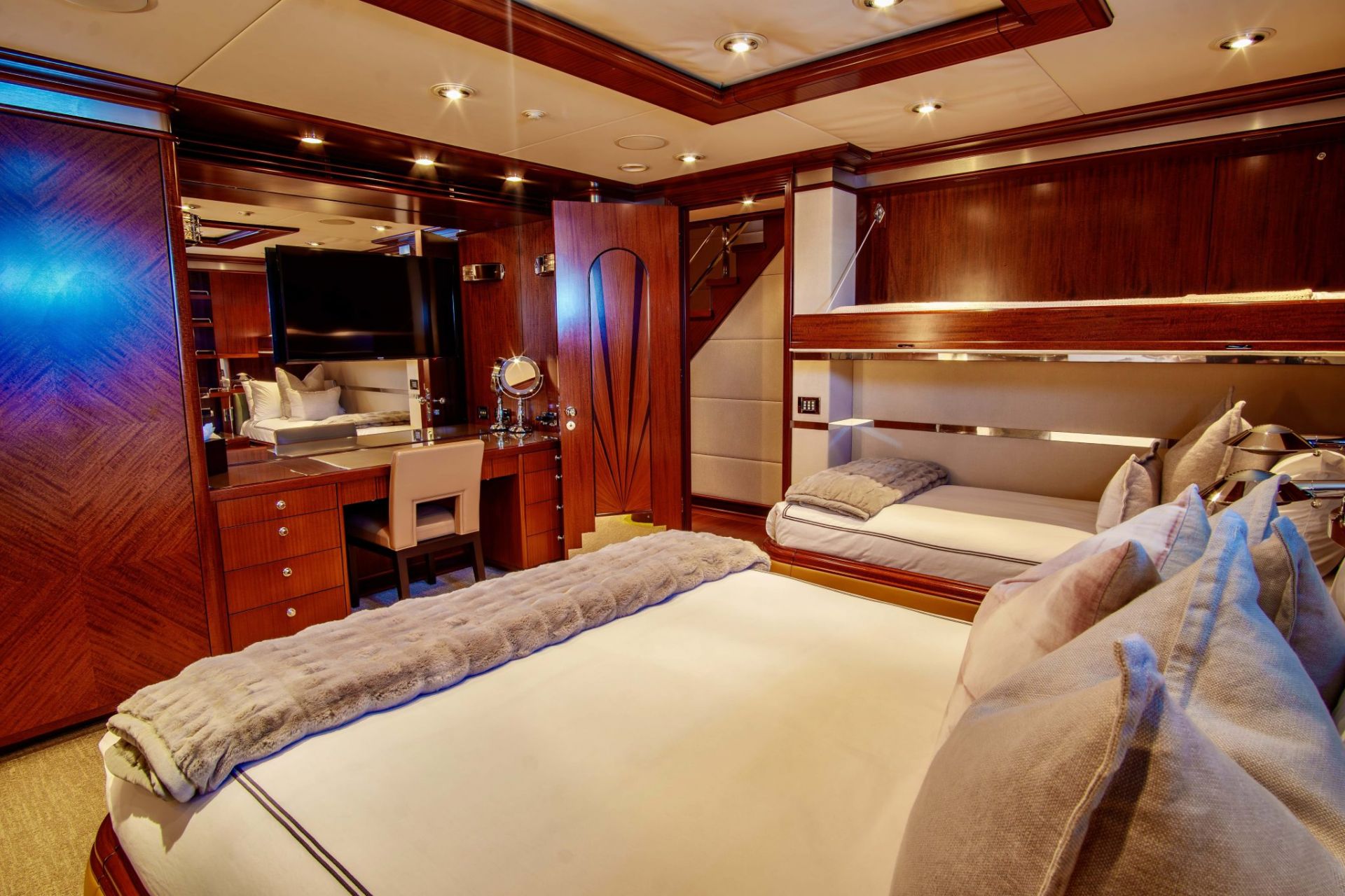 M/Y Triton en Canada