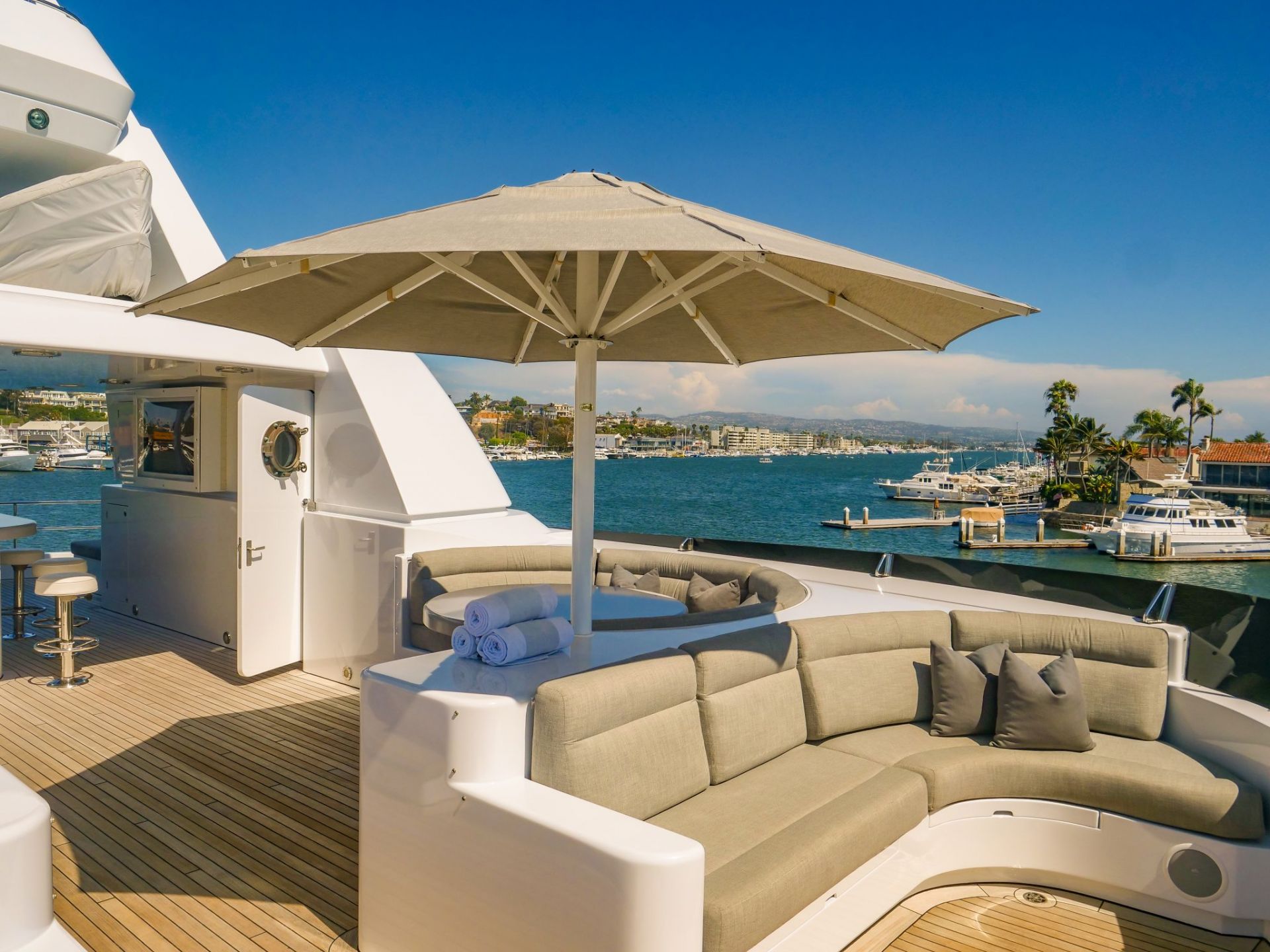 M/Y Triton en Canada