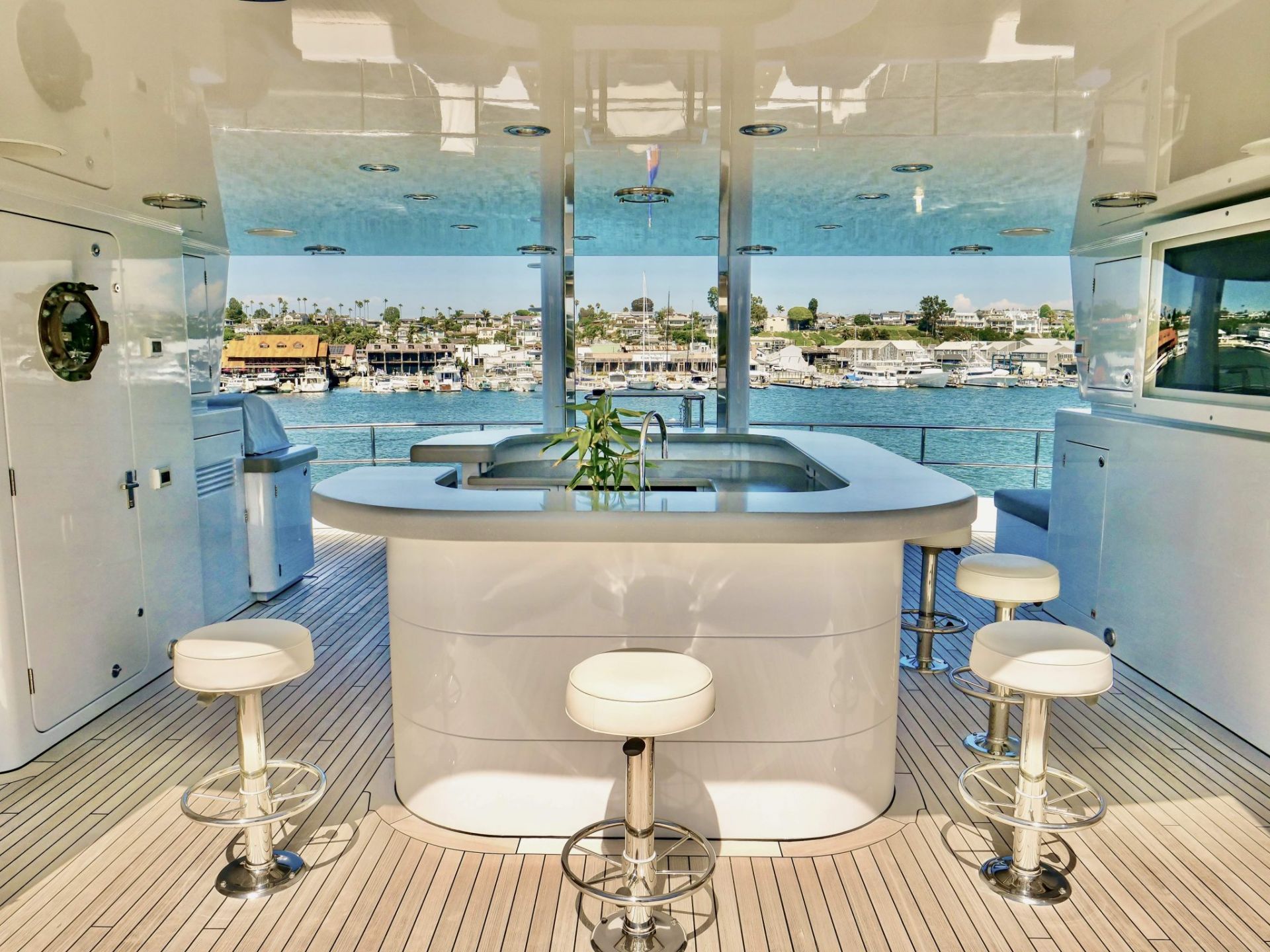 M/Y Triton en Canada
