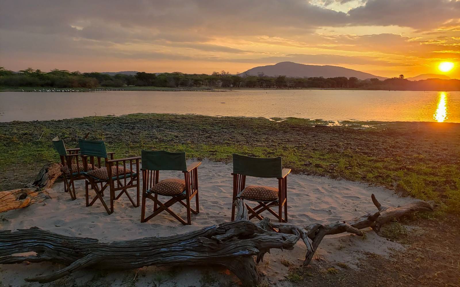 Makubi Safari Camp by Isyankisu en Selous Reserve