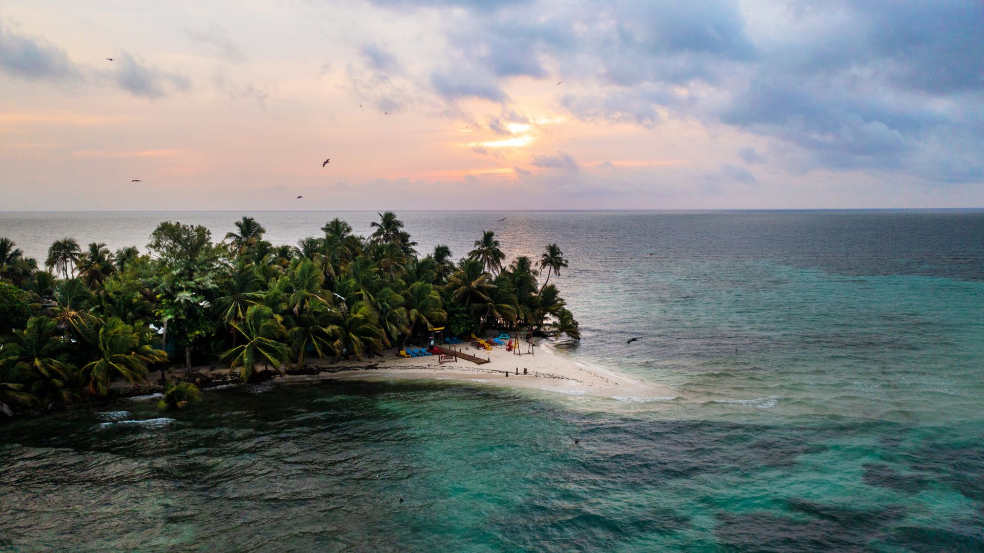 Ranguana Caye Cabanas | LAT.40